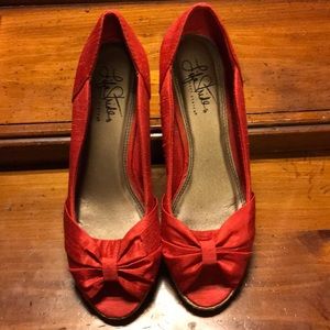 ‼️Cutest Red Wedges!  👠👠